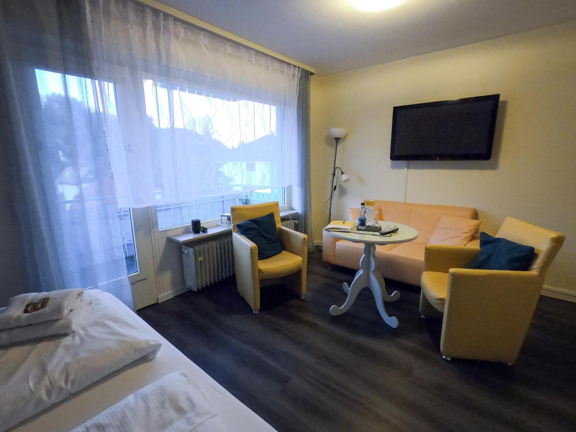 Hotel Sonnenhof Garni Bad Herrenalb Exterior foto